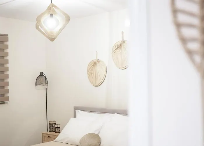 Santa Marina & * Douneika (Amaliada)